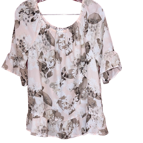 NWT Elle Pink and Brown Floral Blouse M - Picture 1 of 7